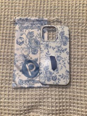 Loopy Case Blue & White Floral Phone Case with Loopy Grip